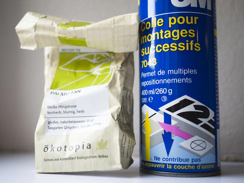 La colle en spray et le thé vert